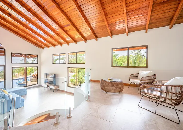 Luxe Ocean-view Hideaway In Carrillo Buenos Aires (Guanacaste)