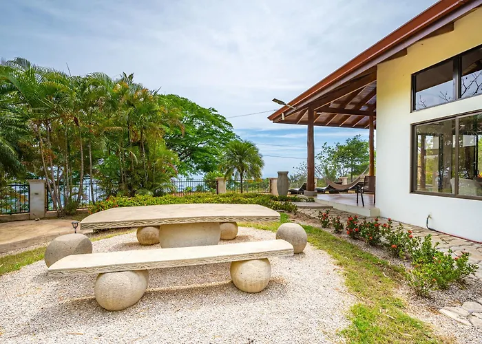 Luxe Ocean-view Hideaway In Carrillo Buenos Aires (Guanacaste)